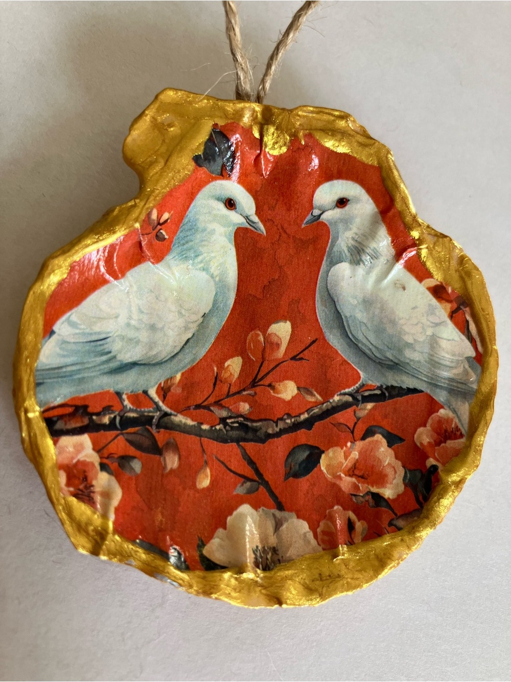 Handcrafted Doves Shell Ornament Decoupage 2-3inch - Picture 2 of 3
